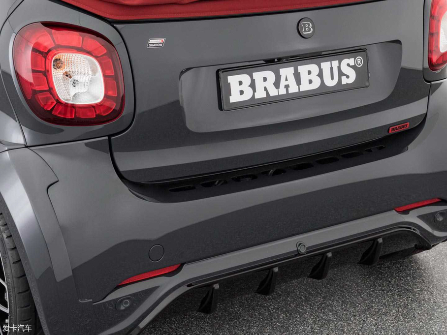 2019 smart fortwo Ultimate E Shadow Edition