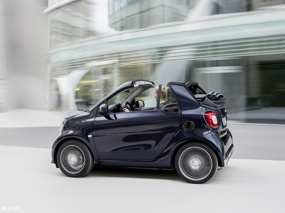 2016 smart fortwo Cabrio Brabus Edition