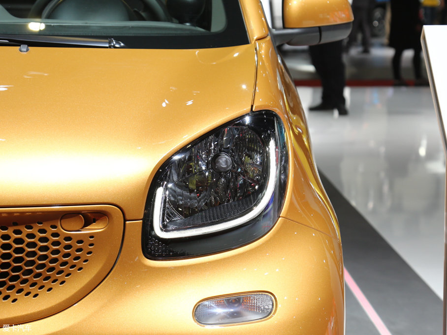 2017 smart fortwo Cabrio Brabus Edition #2