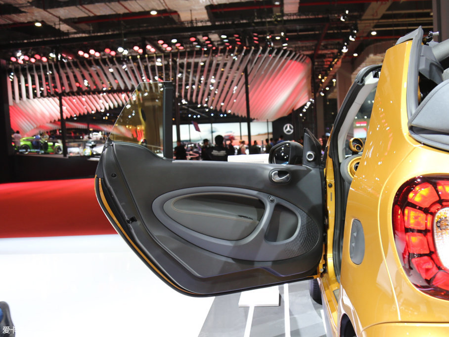 2017 smart fortwo Cabrio Brabus Edition #2