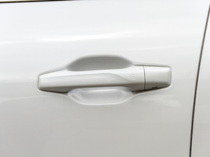 2020款1.6T 护航精英型 主驾门拉手