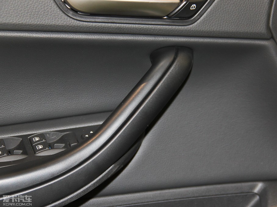 2015^3SUV 1.6T Ԅ(dng)̈́(dng)