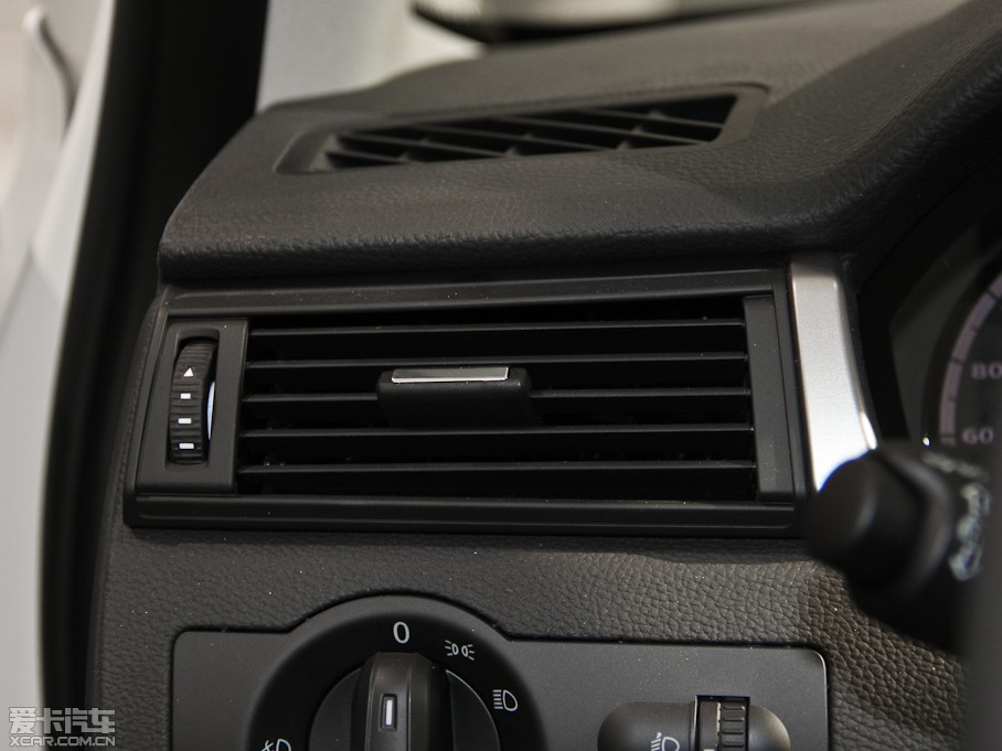 2015^3SUV 1.6T Ԅ(dng)̈́(dng)