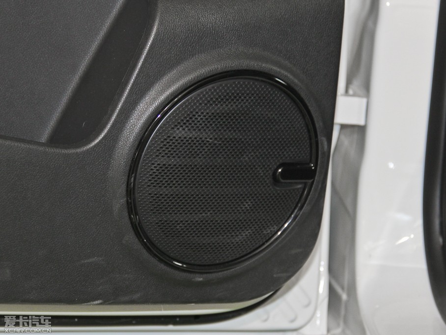 2015���^��3����SUV 1.6T �Ԅ��̈́���