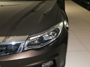 2016款1.6L 自动致悦型 大灯