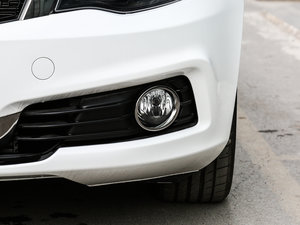 2016款1.6T 自动致酷型 前雾灯