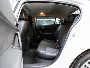 2016款1.6T 自动致酷型 后排空间