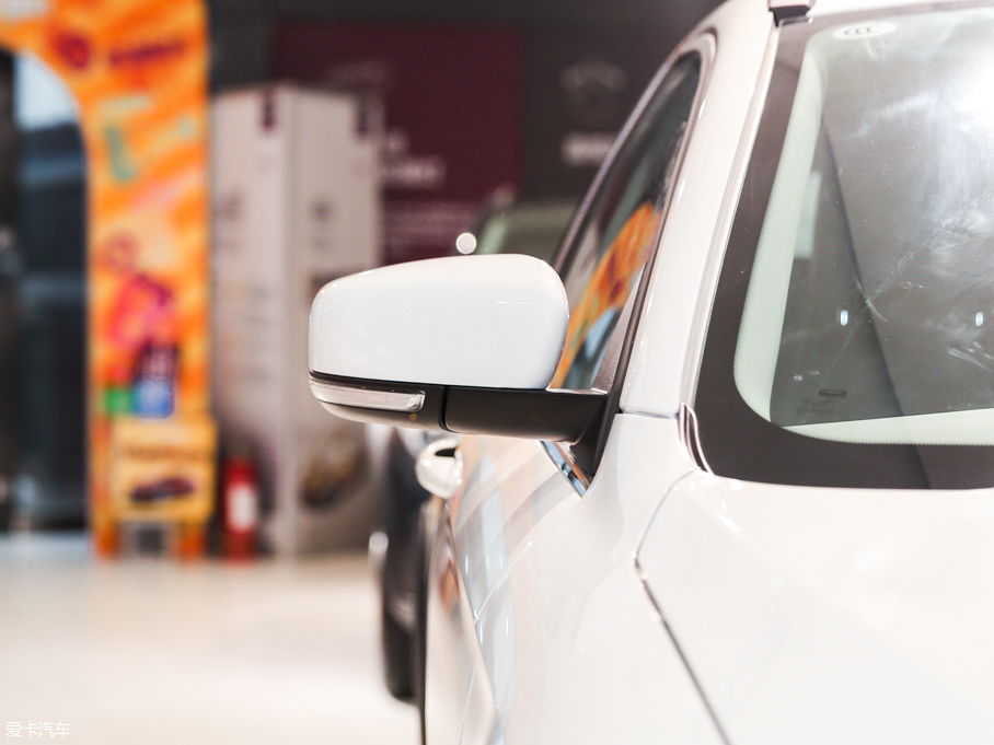 2016���^��3����SUV 1.6T �ք�(d��ng)������