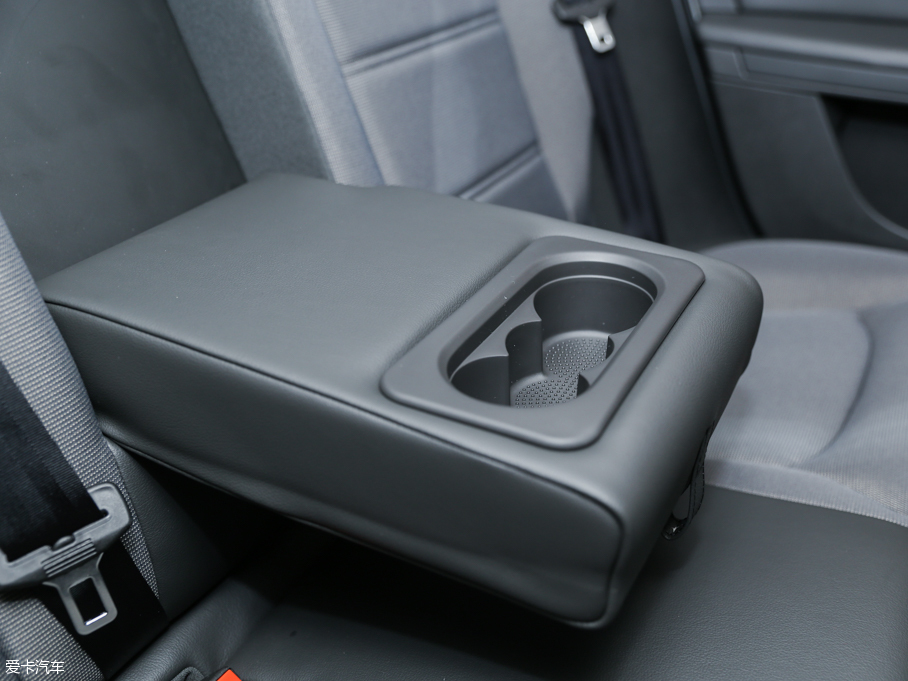 2016���^��3����SUV 1.6T �ք�������