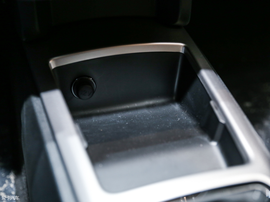 2016���^��3����SUV 1.6T �ք�������