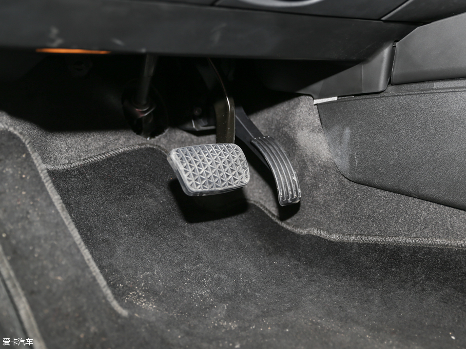 2016���^��3����SUV 1.6T �Ԅ�������