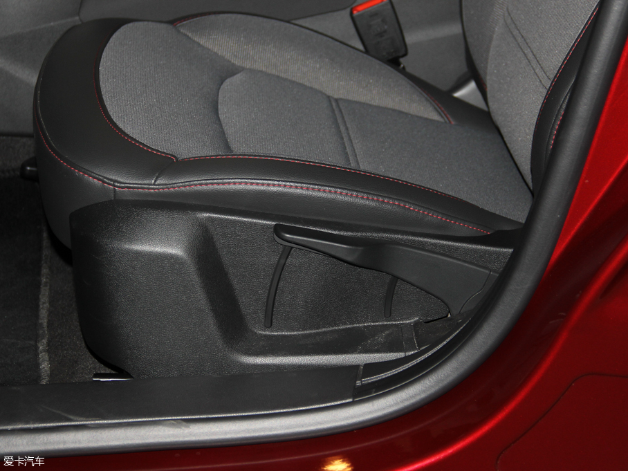 2016���^��3����SUV 1.6T �Ԅ��¿���