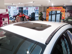 2016款1.6T 手动致享型 车顶