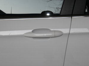 2016款1.6T 自动致悦型 主驾门拉手