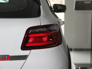 2016款1.6T 自动致悦型 尾灯