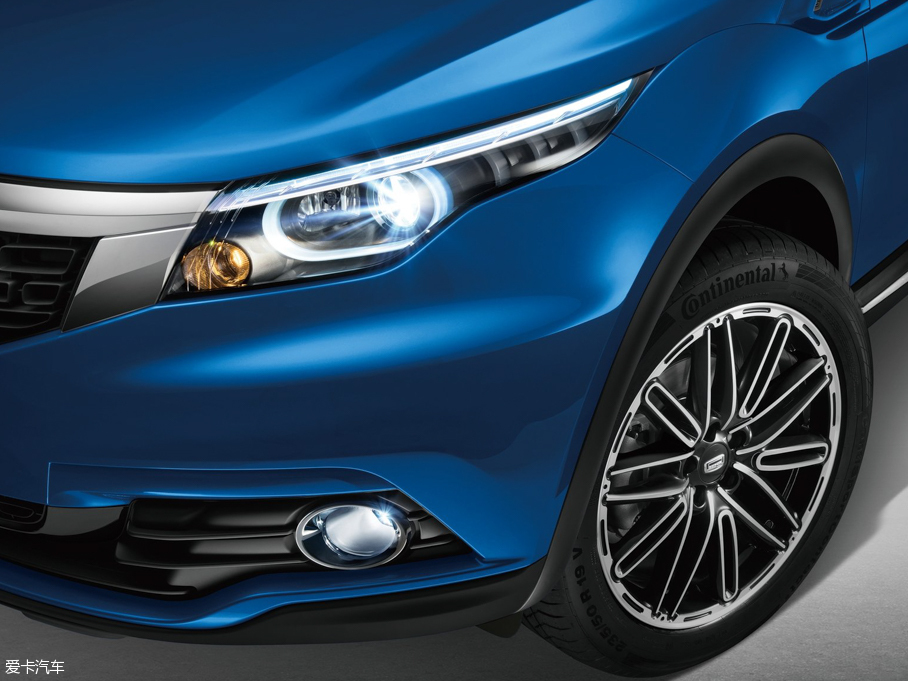 2016^5 SUV 1.6T ԄӺA