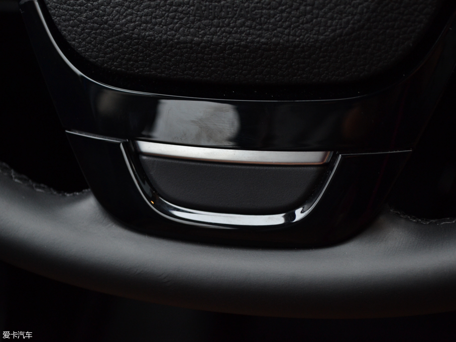 2016^5 SUV 1.6T ԄӺA