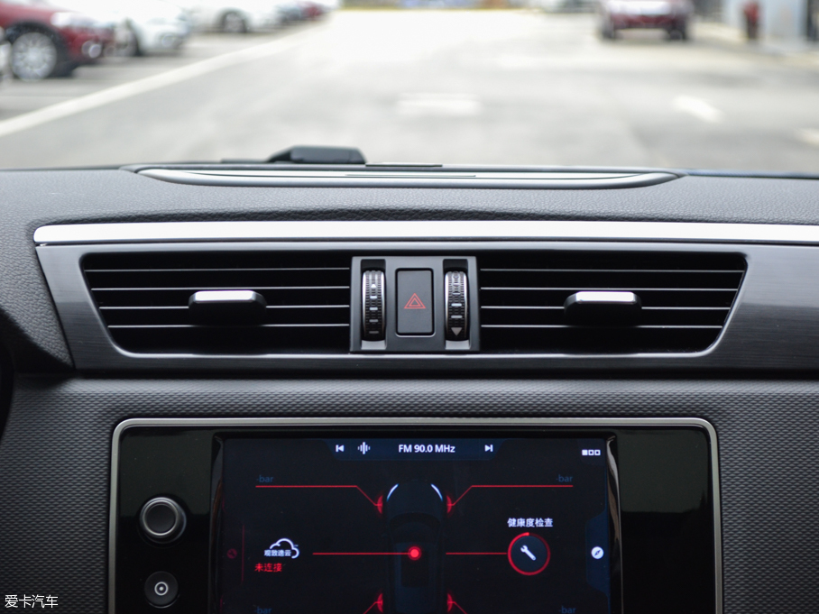 2016^5 SUV 1.6T ԄӺA