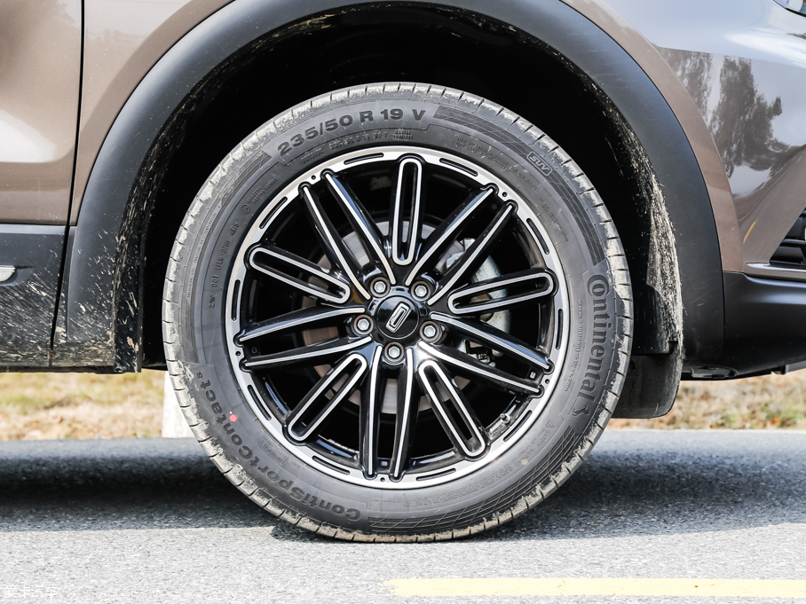 2016^5 SUV 1.6T ԄӺA