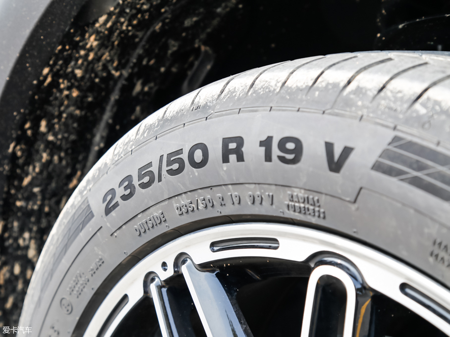 2016^5 SUV 1.6T ԄӺA