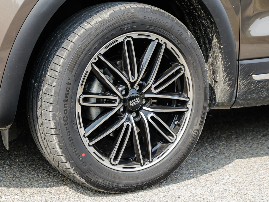 2016^5 SUV 1.6T ԄӺA