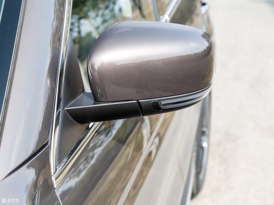 2016^5 SUV 1.6T ԄӺA