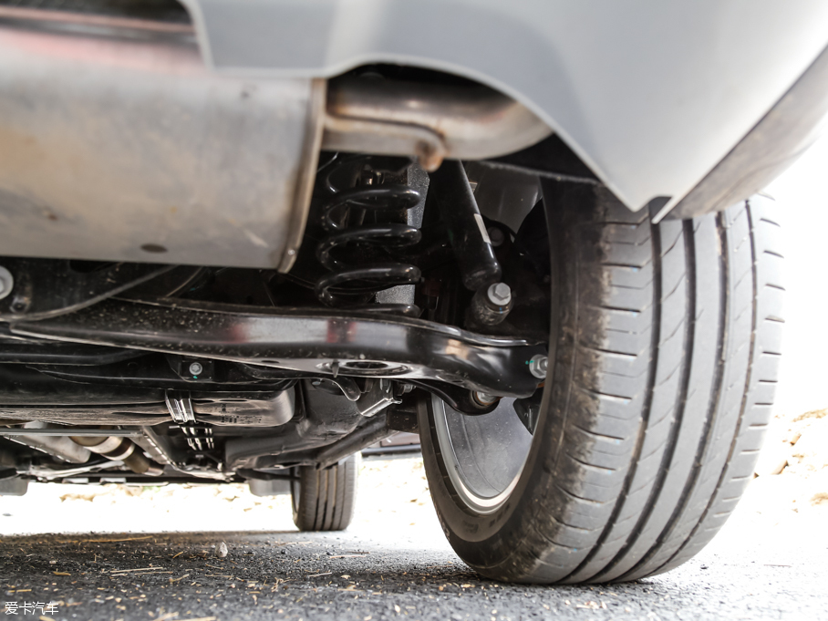 2016^5 SUV 1.6T ԄӺA