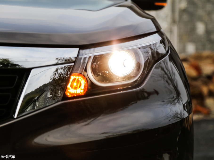 2016^5 SUV 1.6T Ԅ(dng)A