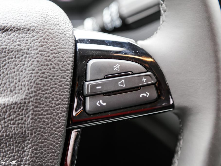 2016^5 SUV 1.6T ԄӺA