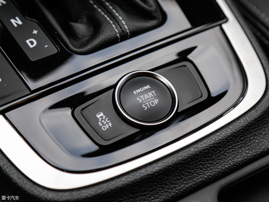 2016^5 SUV 1.6T ԄӺA