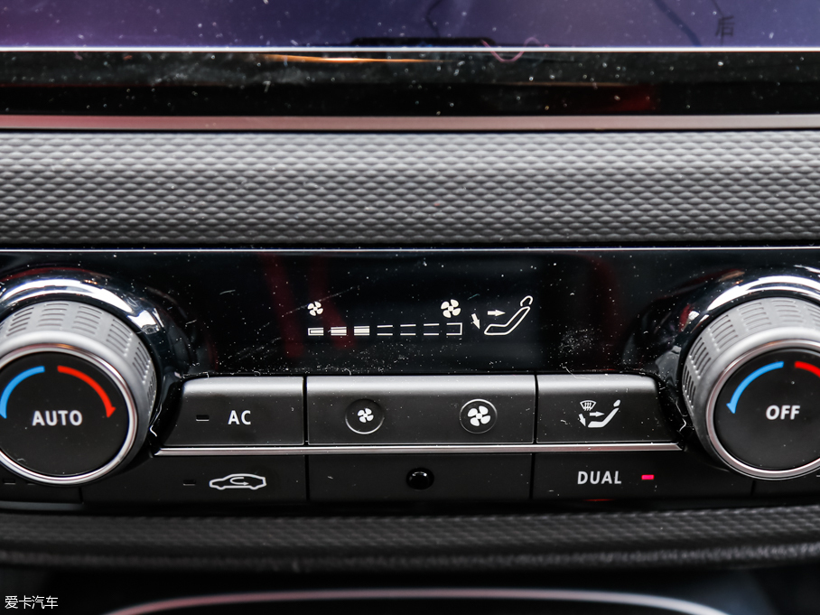 2016^5 SUV 1.6T ԄӺA