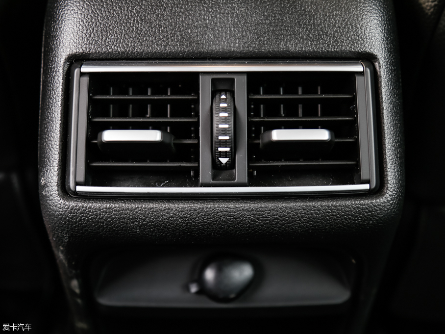 2016^5 SUV 1.6T ԄӺA