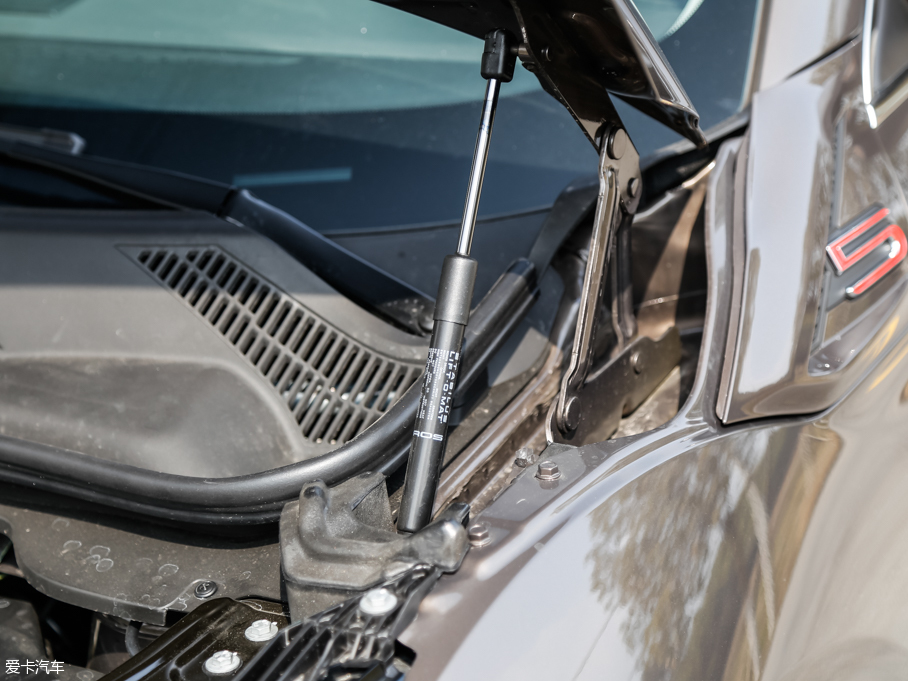 2016^5 SUV 1.6T ԄӺA