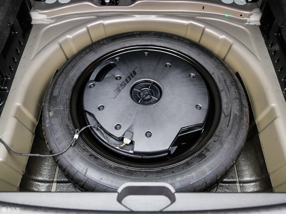 2016^5 SUV 1.6T ԄӺA