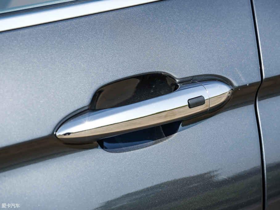 2016^5 SUV 1.6T ԄӺA