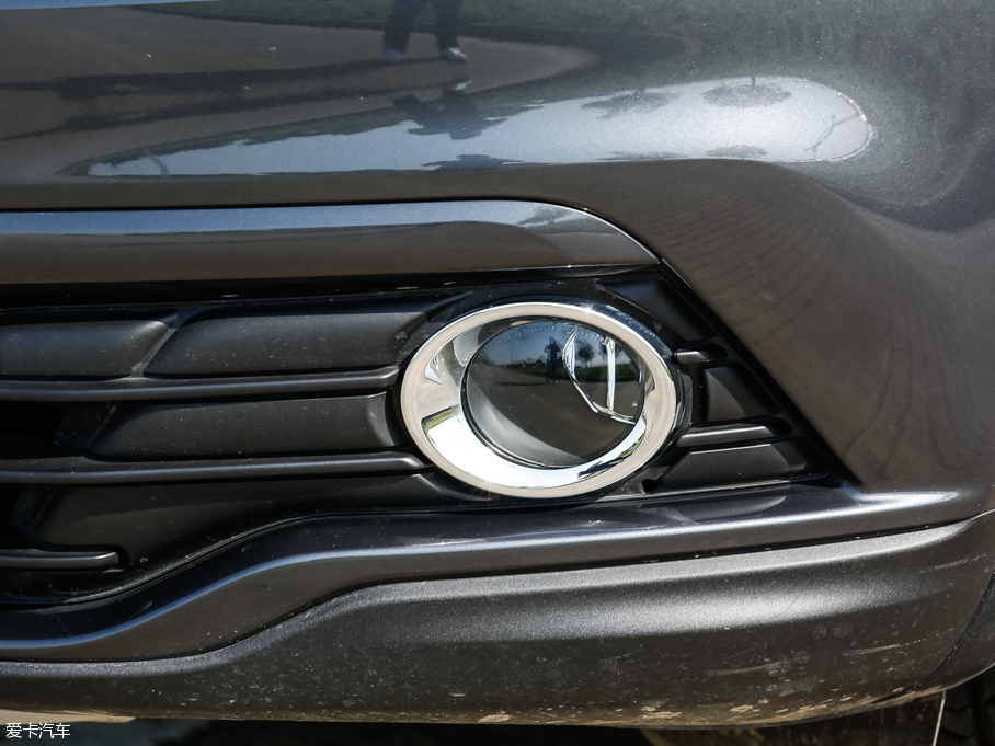 2016^5 SUV 1.6T ԄӺA