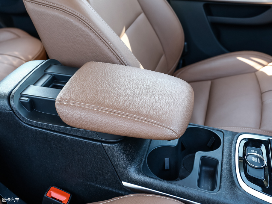 2016^5 SUV 1.6T ԄӺA