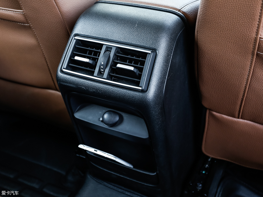 2016^5 SUV 1.6T ԄӺA