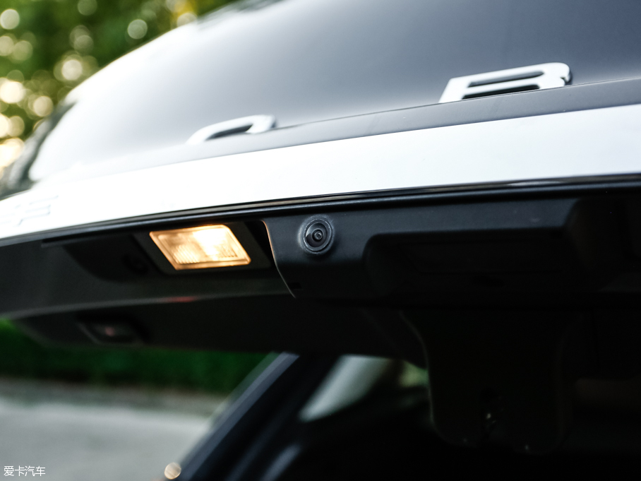 2016^5 SUV 1.6T ԄӺA