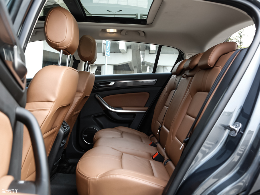 2016^5 SUV 1.6T ԄӺA