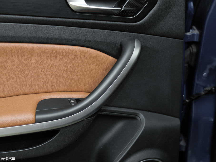 2016^5 SUV 1.6T ԄӺA