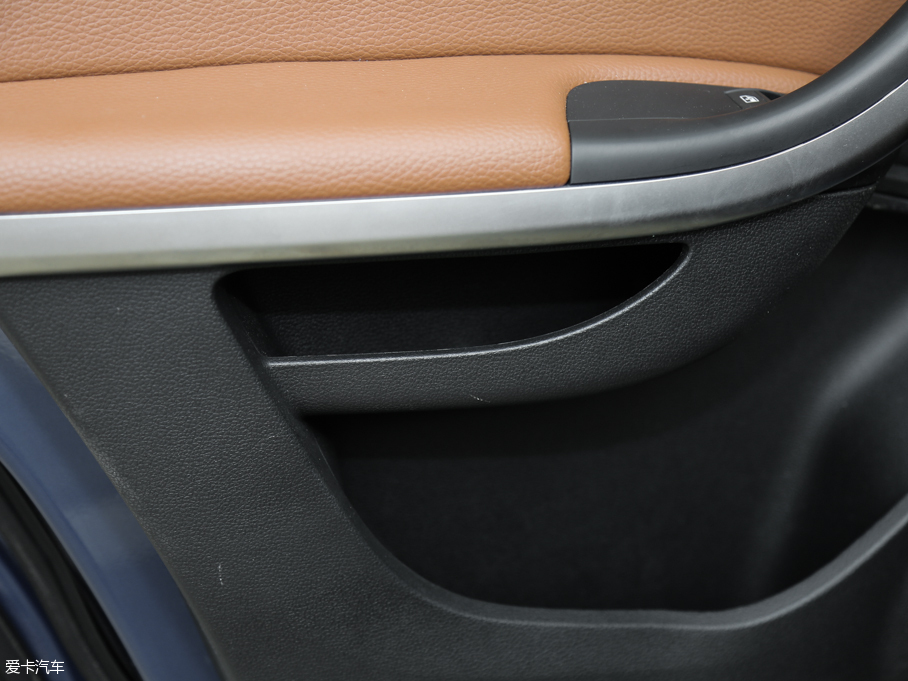 2016^5 SUV 1.6T ԄӺA