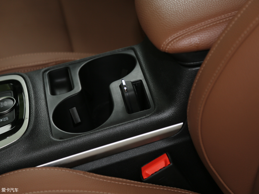 2016^5 SUV 1.6T ԄӺA