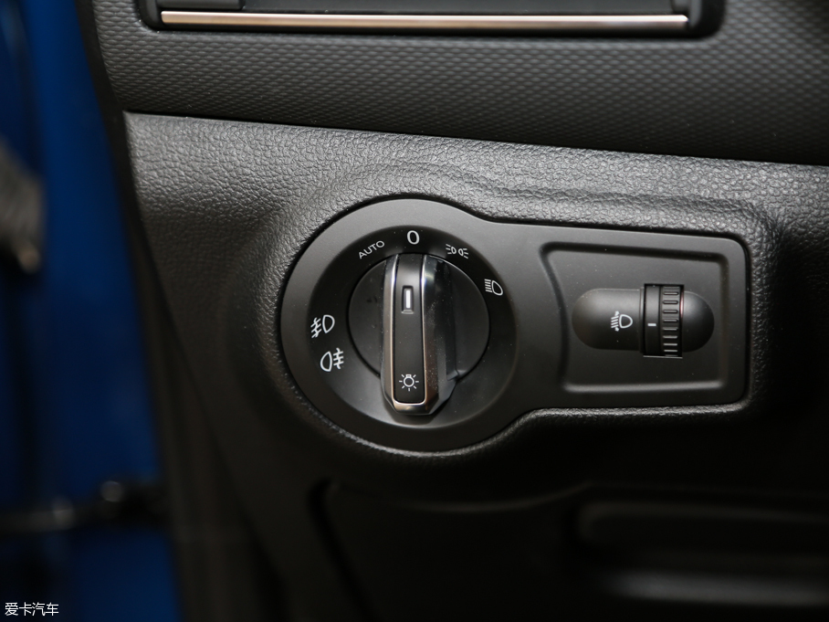 2016^5 SUV 1.6T ԄӺA