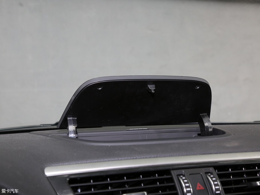 2016^5 SUV 1.6T ԄӺA