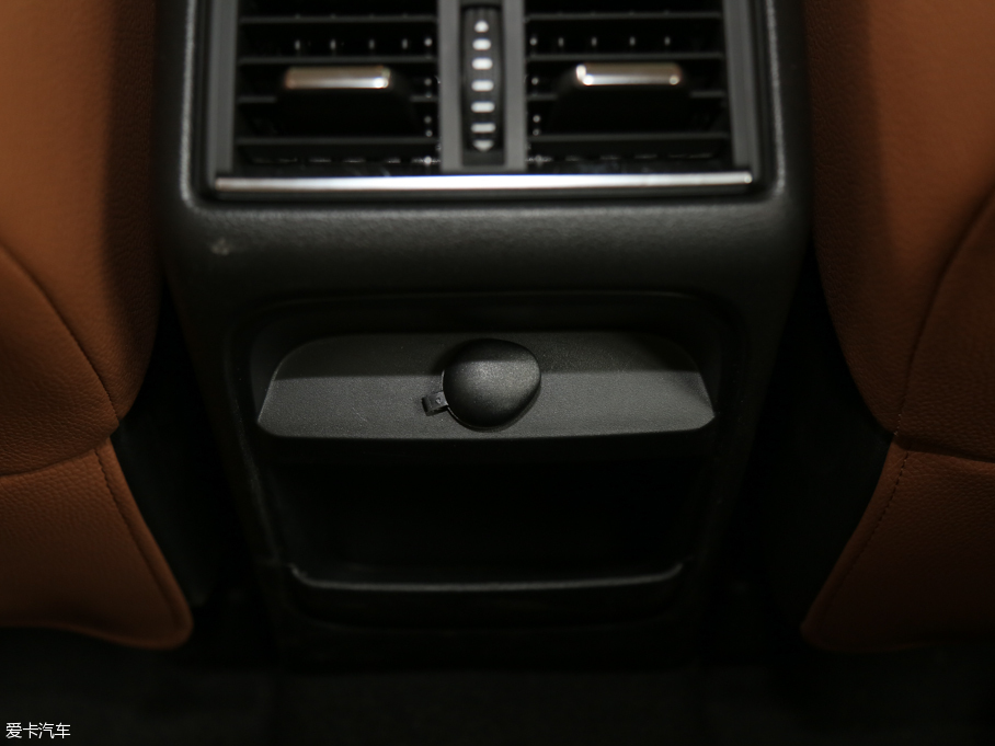 2016^5 SUV 1.6T ԄӺA