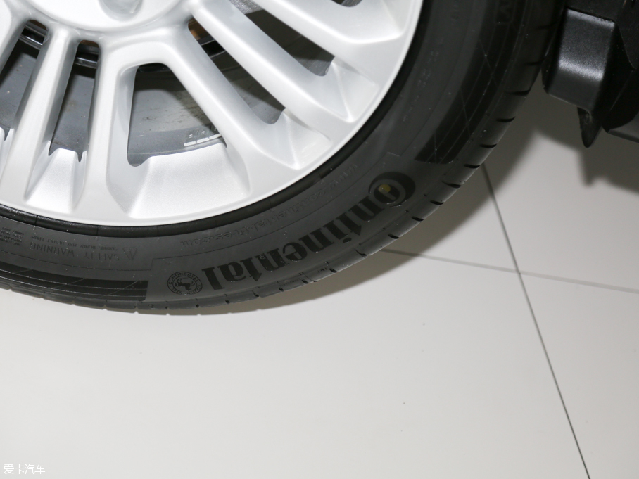 2016^5 SUV 1.6T Ԅ(dng)Ӣ