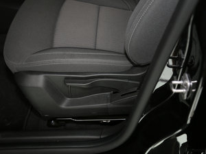 2016款1.6T 手动舒适型 主驾驶座椅调节