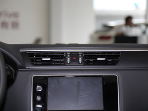 2016款1.6T 自动精英型 空调出风口