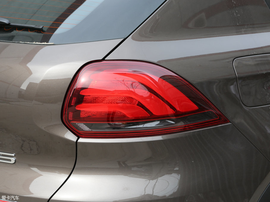 2017^5 SUV 1.6T քI(lng)